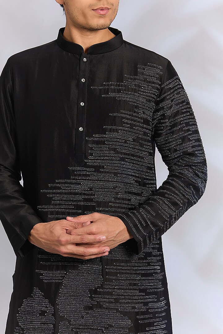 Black & Grey Chanderi Kurta Set by Countrymade at Pernia's Pop Up Shop