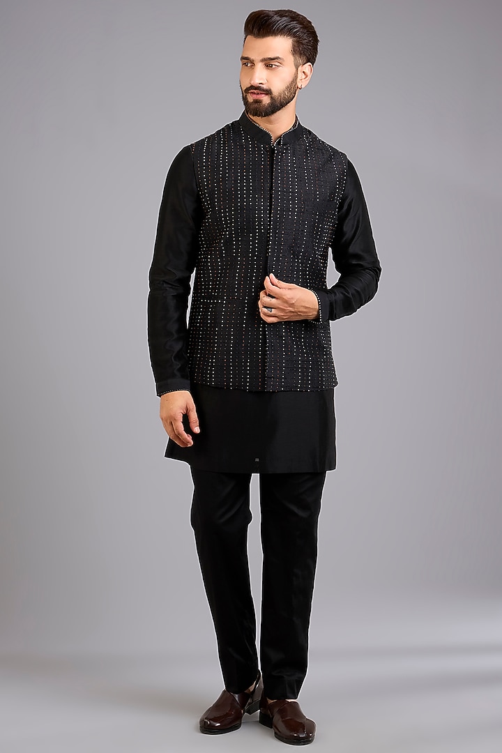 Black Dupion Silk Embroidered Bundi Jacket Set by Countrymade at Pernia's Pop Up Shop