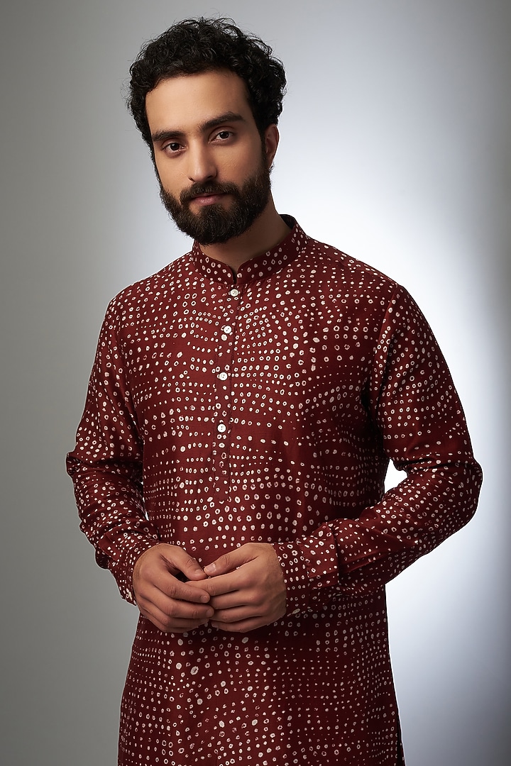 Red Pure Silk Bandhani Printed Kurta by Countrymade at Pernia's Pop Up Shop