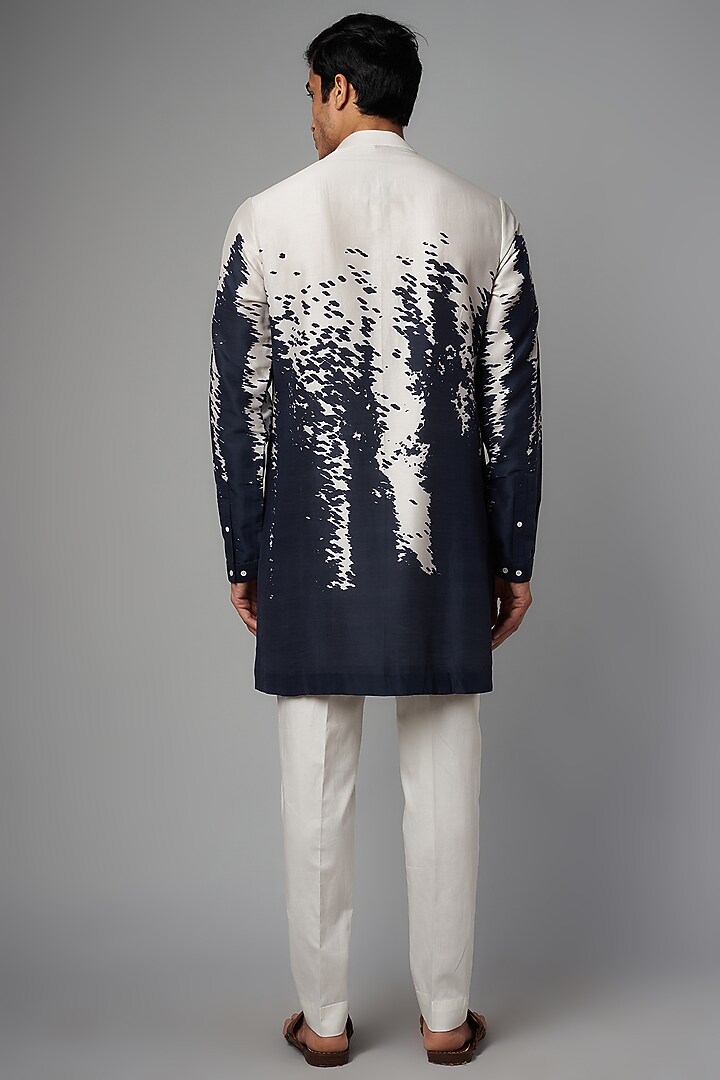 Navy Blue Ombre Chanderi Silk Printed Kurta by Countrymade at Pernia's Pop Up Shop