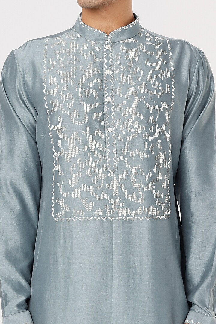 Blue Chanderi Embroidered Kurta Set by Countrymade at Pernia's Pop Up Shop