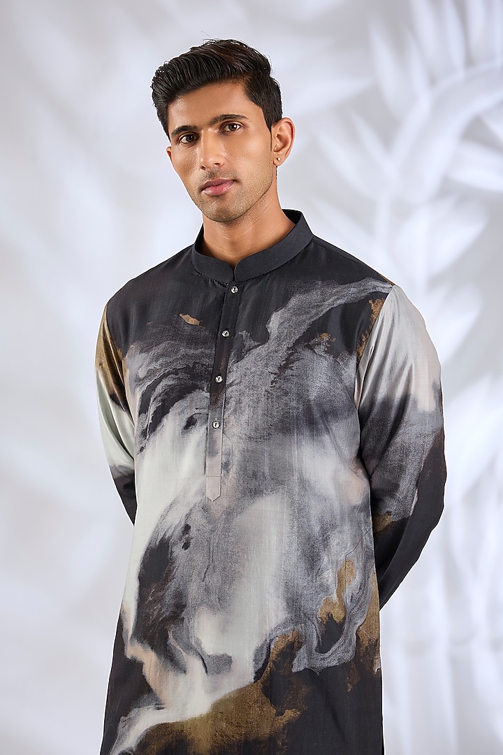 Multi-Colored Silk Kurta by Countrymade at Pernia's Pop Up Shop
