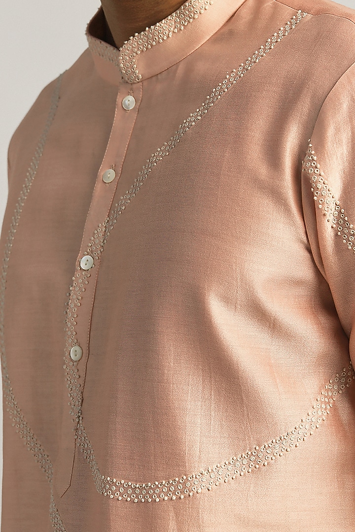 Dusty Pink Chanderi Hand Embroidered Kurta Set by Countrymade at Pernia's Pop Up Shop