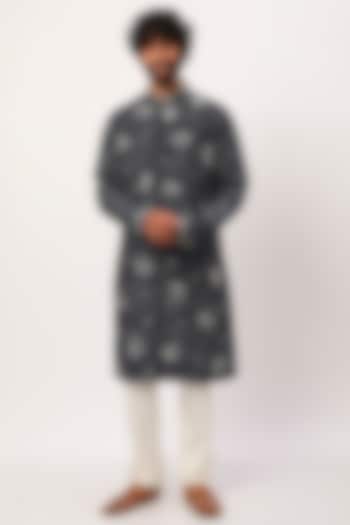 Black Chanderi Block Printed & Hand Embroidered Kurta Set by Countrymade at Pernia's Pop Up Shop