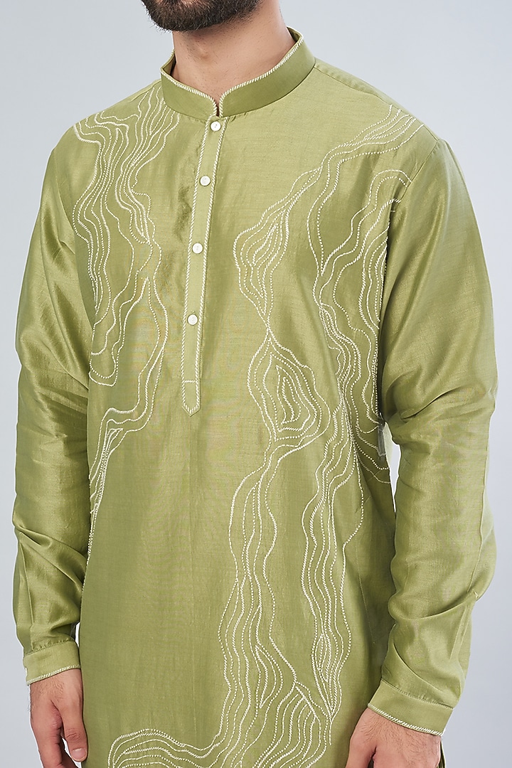 Green Chanderi Embroidered Kurta Set by Countrymade at Pernia's Pop Up Shop