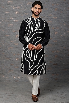 product-color-Black