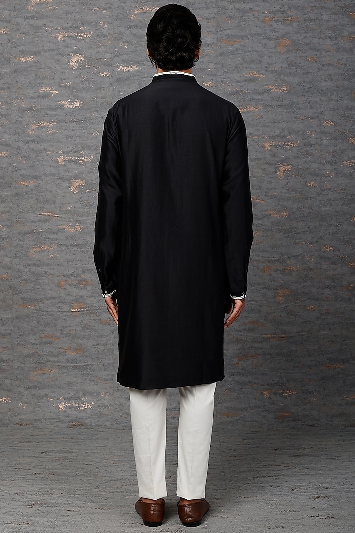 Black Chanderi Embroidered Kurta Set by Countrymade at Pernia's Pop Up Shop
