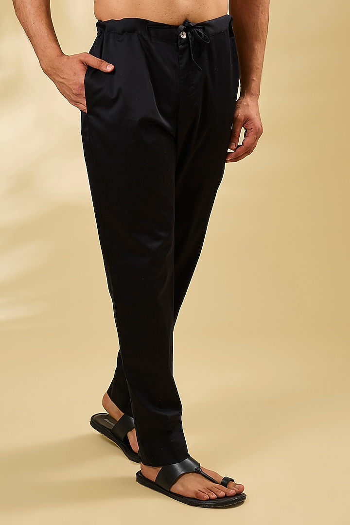 Ivory & Black Chanderi Embroidered Kurta Set by Countrymade at Pernia's Pop Up Shop