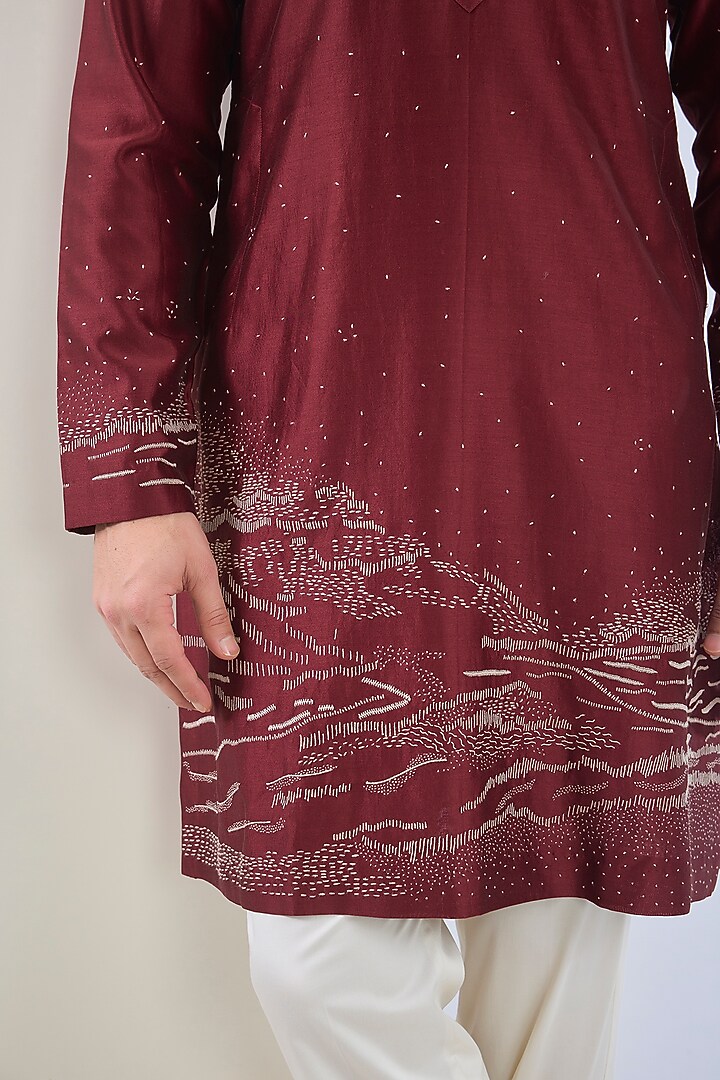 Maroon Chanderi Hand Embroidered Kurta Set by Countrymade at Pernia's Pop Up Shop