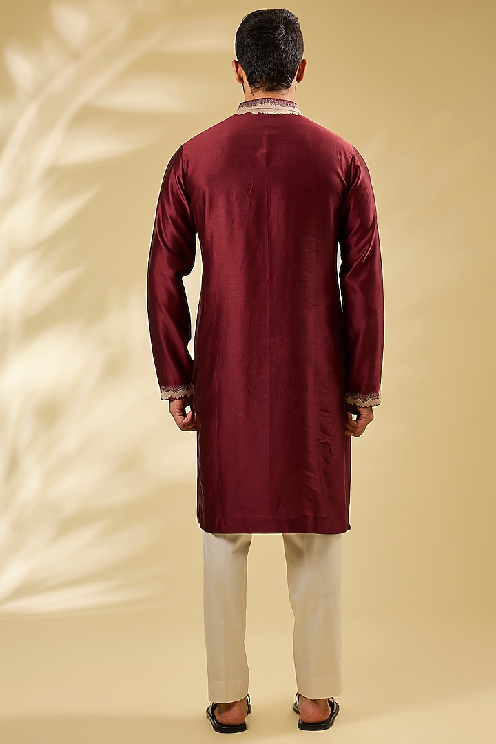 Maroon Chanderi Embroidered Kurta Set by Countrymade at Pernia's Pop Up Shop