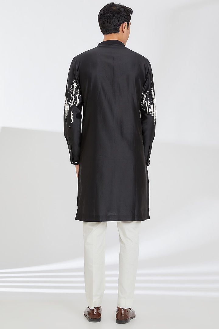 Black Chanderi Embroidered Kurta Set by Countrymade at Pernia's Pop Up Shop