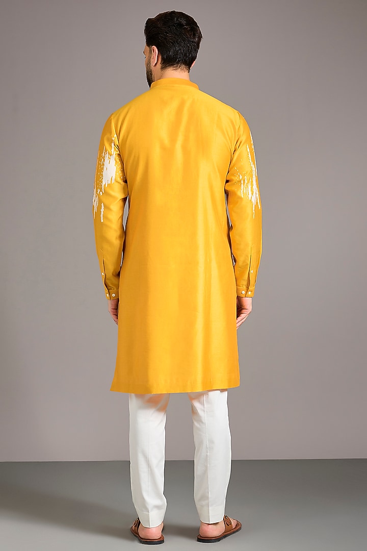 Mustard Chanderi Embroidered Kurta Set by Countrymade at Pernia's Pop Up Shop