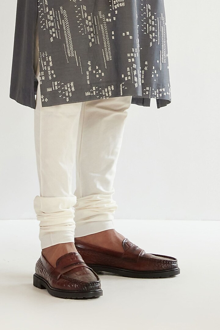 Charcoal Grey Chanderi Hand Embroidered Kurta Set by Countrymade at Pernia's Pop Up Shop