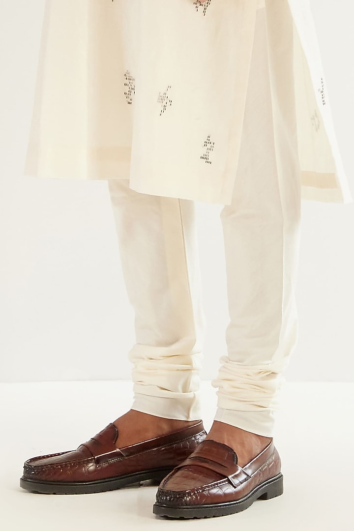 Ivory Chanderi Hand Embroidered Kurta Set by Countrymade at Pernia's Pop Up Shop