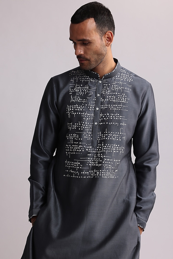 Grey Chanderi Embroidered Kurta Set by Countrymade at Pernia's Pop Up Shop