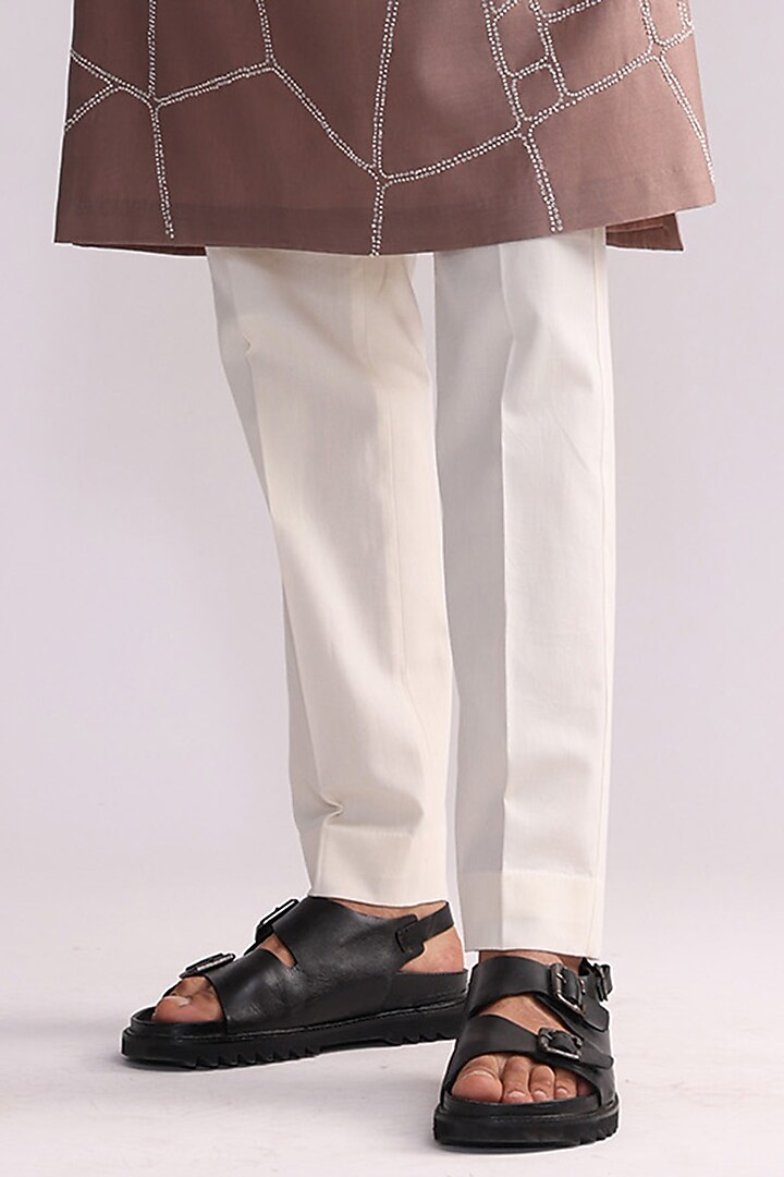 Sandstone Chanderi Embroidered Kurta Set by Countrymade at Pernia's Pop Up Shop
