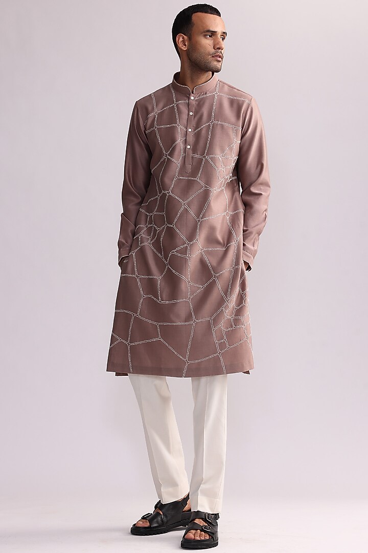 Sandstone Chanderi Embroidered Kurta Set by Countrymade at Pernia's Pop Up Shop