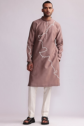 Sand stone Chanderi Embroidered Kurta Set by Countrymade