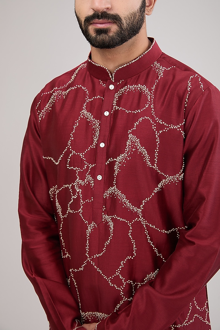 Red Chanderi Embroidered Kurta Set by Countrymade at Pernia's Pop Up Shop