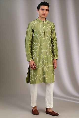 Green Chanderi Embroidered Kurta Set by Countrymade