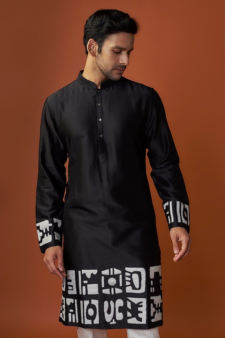 Black Chanderi Embroidered Kurta Set by Countrymade at Pernia's Pop Up Shop