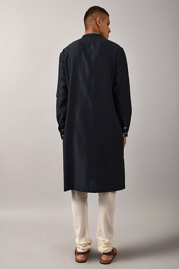 Navy Blue Contrail Chanderi Embroidered Kurta by Countrymade at Pernia's Pop Up Shop