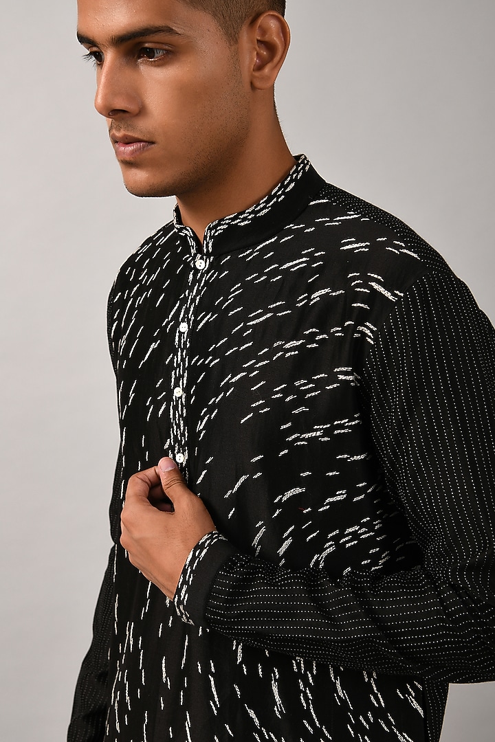 Black Chanderi Hand Embroidered Kurta Set by Countrymade at Pernia's Pop Up Shop