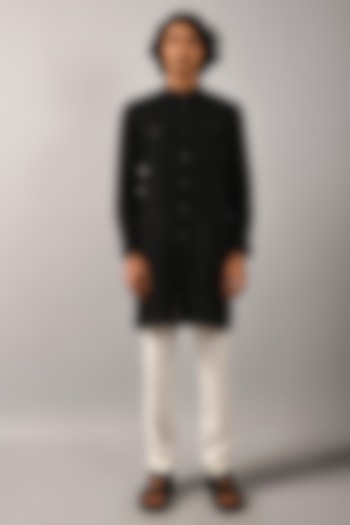 Black Kurta With Open Front by Countrymade