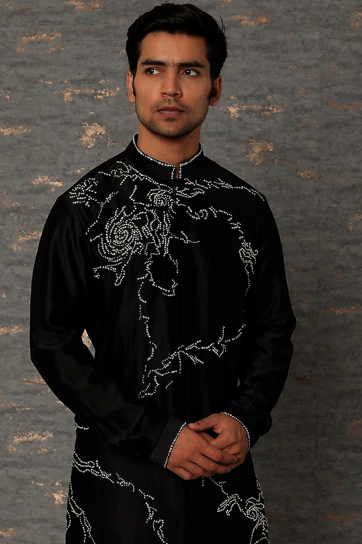 Black Chanderi Embroidered Kurta Set by Countrymade at Pernia's Pop Up Shop