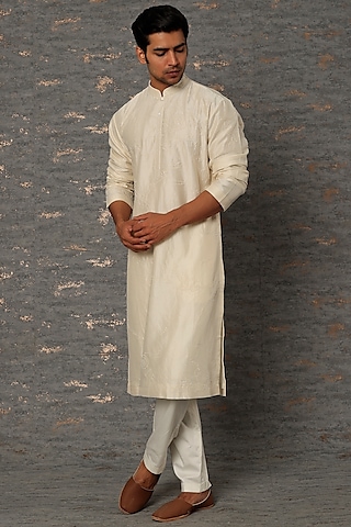 White Chanderi Embroidered Kurta Set by Countrymade