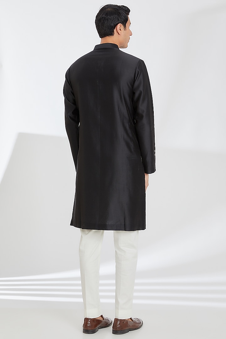 Black Chanderi Embroidered Kurta Set by Countrymade at Pernia's Pop Up Shop