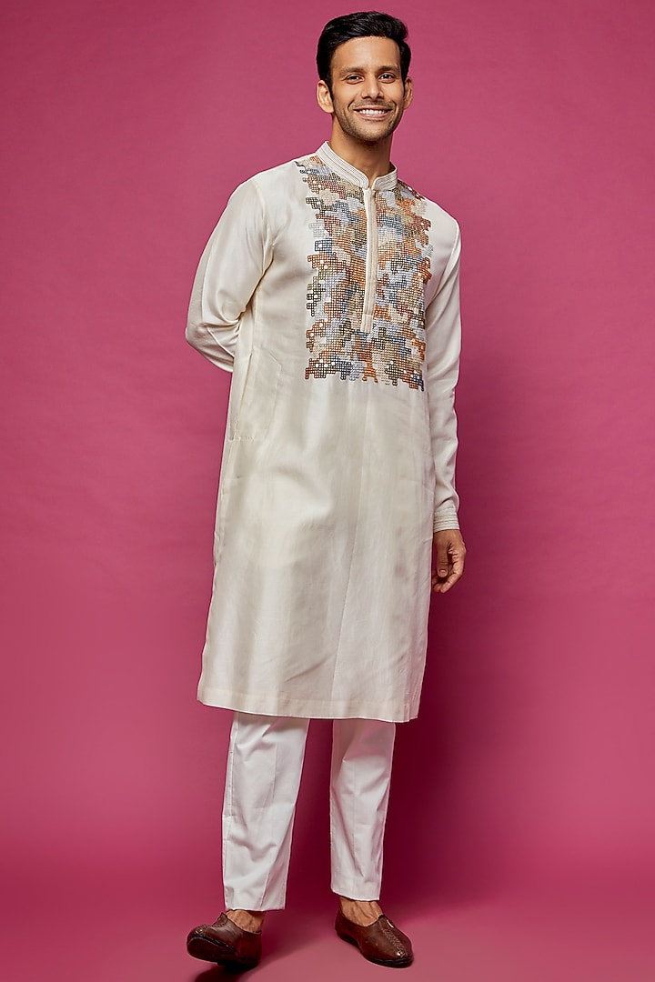 Ivory Cotton Silk Embroidered Kurta Set by Countrymade at Pernia's Pop Up Shop