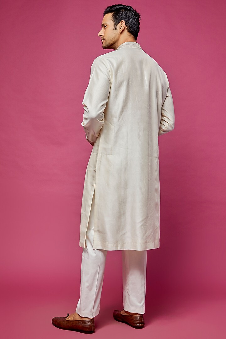 Ivory Cotton Silk Embroidered Kurta Set by Countrymade at Pernia's Pop Up Shop