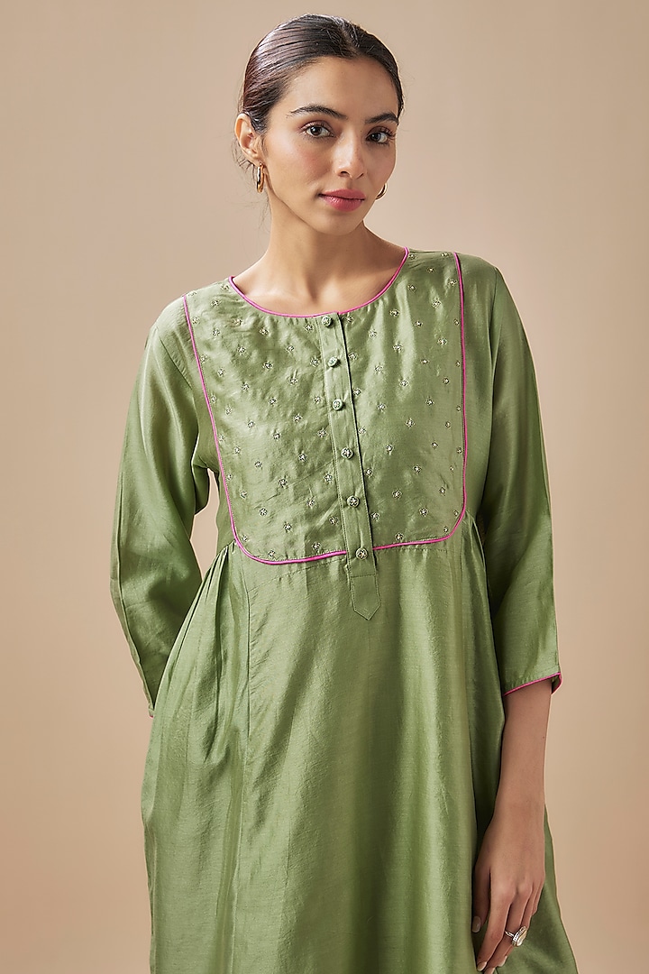 Sage Green Silk Chanderi Resham & Aari Embroidered Kurta Set by Cupid Cotton at Pernia's Pop Up Shop