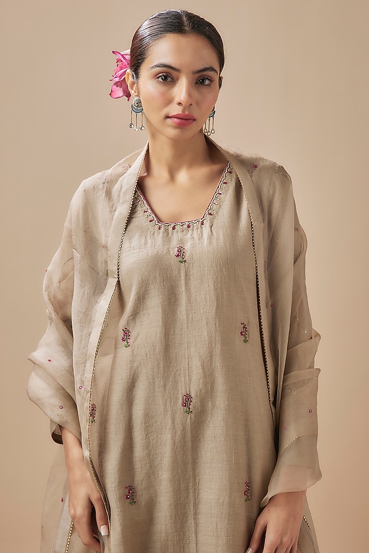 Grey Chanderi Silk Resham & Pitta Embroidered Kurta Set by Cupid Cotton at Pernia's Pop Up Shop