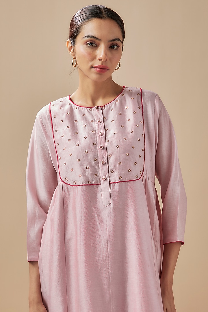 Baby Pink Chanderi Silk Resham & Aari Hand Embroidered Kurta Set by Cupid Cotton at Pernia's Pop Up Shop