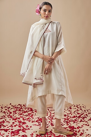 Ivory Chanderi Silk Resham Embroidered Dupatta by Cupid Cotton