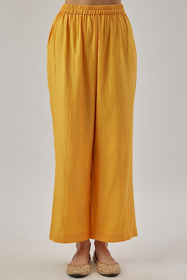Yellow Chanderi Silk Floral Resham Embroidered Kurta Set by Cupid Cotton at Pernia's Pop Up Shop
