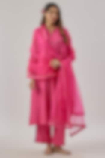 Pink Chanderi Silk Aari Embroidered Kurta Set by Cupid Cotton at Pernia's Pop Up Shop