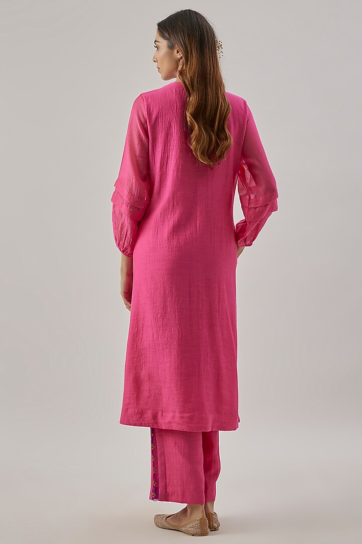 Pink Chanderi Silk Aari Embroidered Kurta Set by Cupid Cotton at Pernia's Pop Up Shop