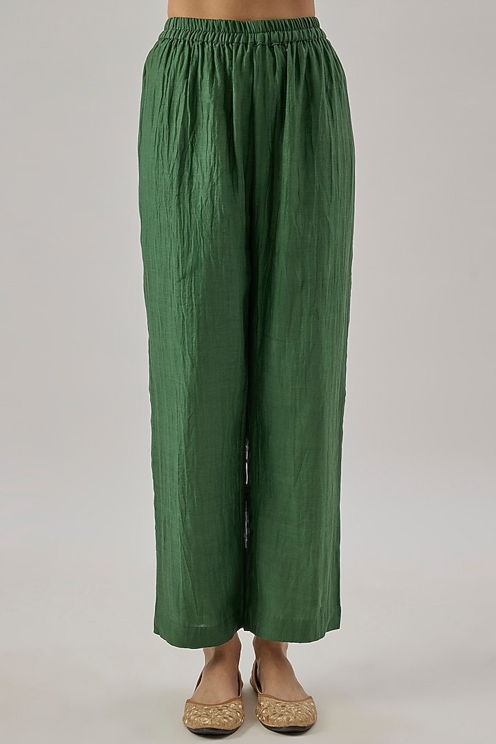 Green Chanderi Silk Aari Embroidered Kurta Set by Cupid Cotton at Pernia's Pop Up Shop