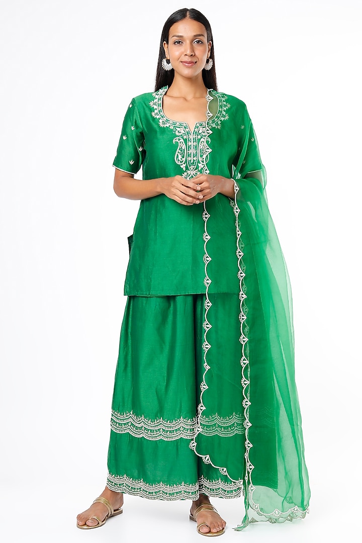 Emerald Green Embroidered Kurta Set by Cupid Cotton at Pernia's Pop Up Shop