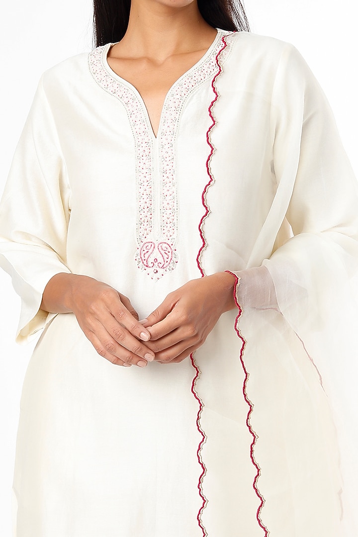 Ivory Embroidered Kurta Set by Cupid Cotton at Pernia's Pop Up Shop