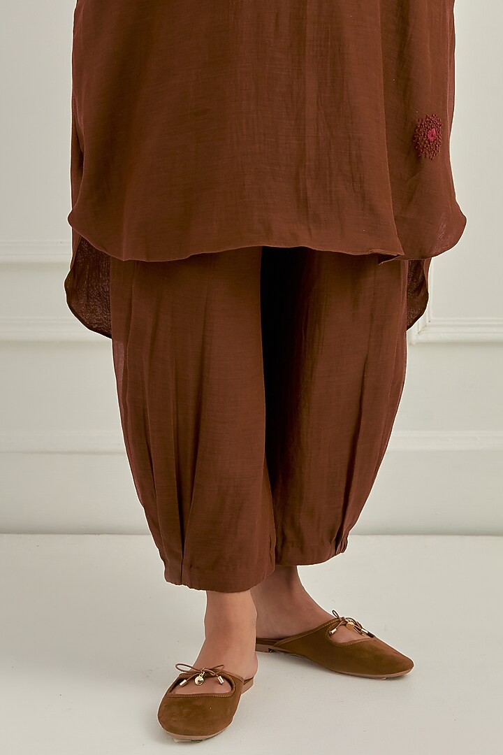 Warm Brown Mul Chanderi Thread Embroidered Co-Ord Set by Cupid Cotton at Pernia's Pop Up Shop