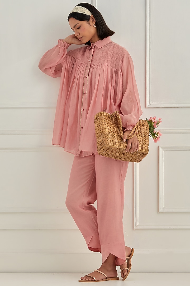 Peach Mul Chanderi Floral Embroidered Co-Ord Set by Cupid Cotton at Pernia's Pop Up Shop