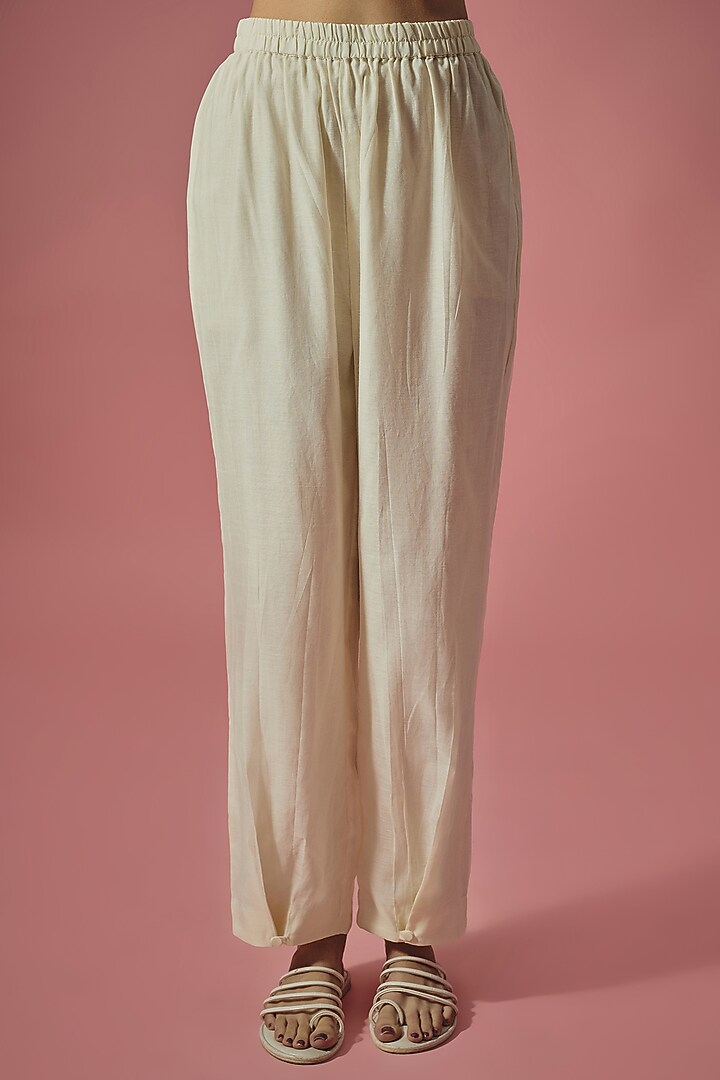 Ivory Mul Chanderi French Knot & Thread Embroidered Co-ord Set by Cupid Cotton at Pernia's Pop Up Shop