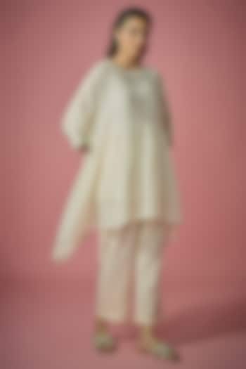 Ivory Mul Chanderi Threadwork Co-ord Set by Cupid Cotton at Pernia's Pop Up Shop