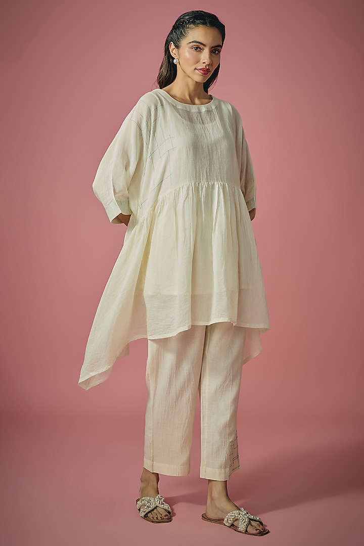 Ivory Mul Chanderi Threadwork Co-ord Set by Cupid Cotton at Pernia's Pop Up Shop