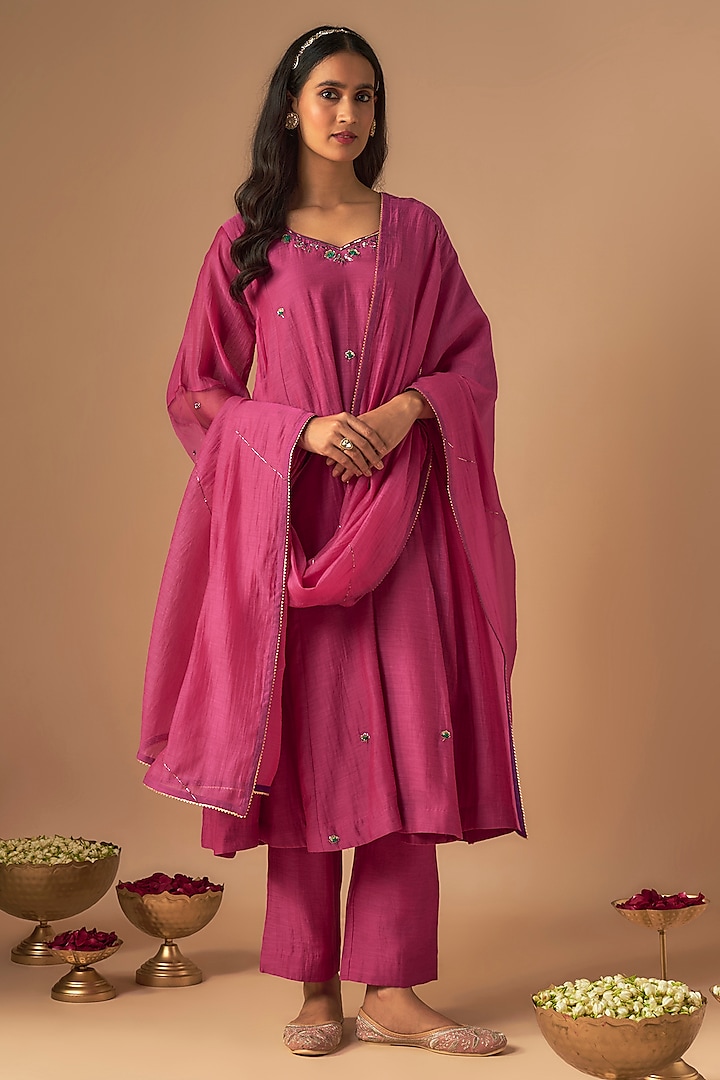 Pink Handwoven Chanderi Pitta Embroidered Kurta Set by Cupid Cotton at Pernia's Pop Up Shop