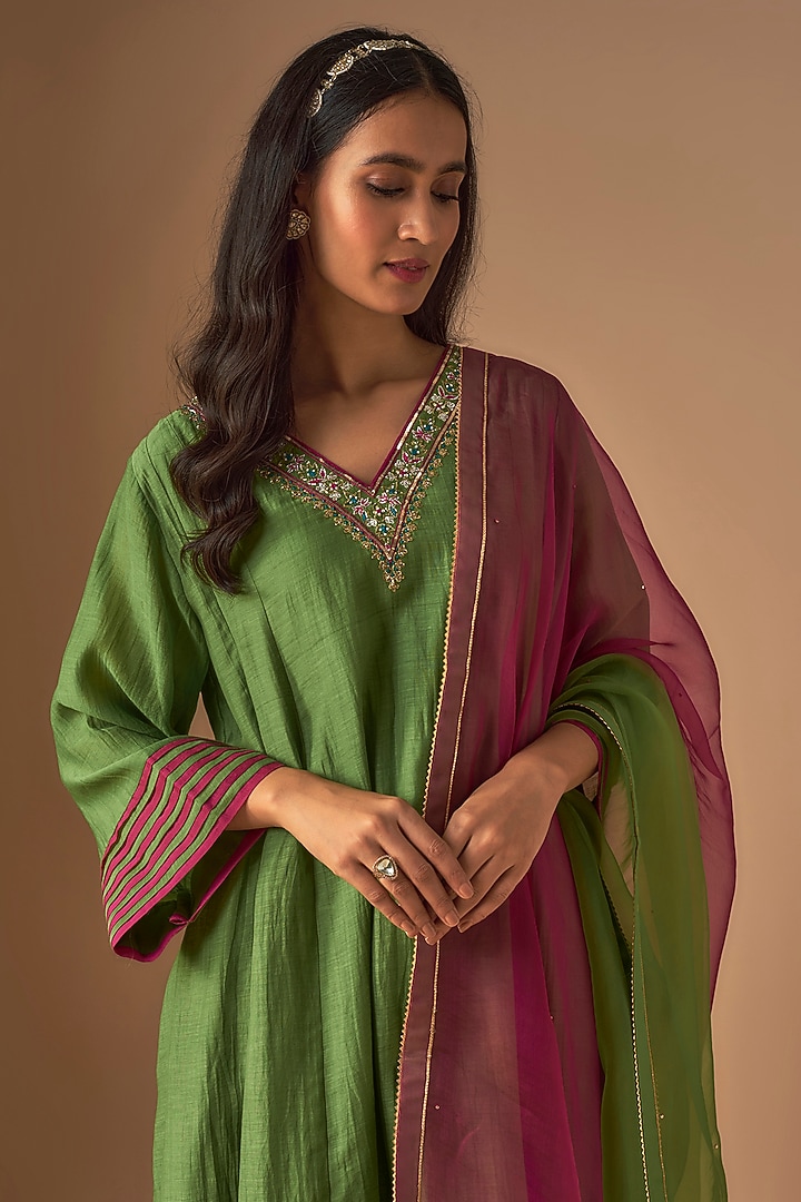 Green Chanderi Pitta Embroidered Kurta Set by Cupid Cotton at Pernia's Pop Up Shop